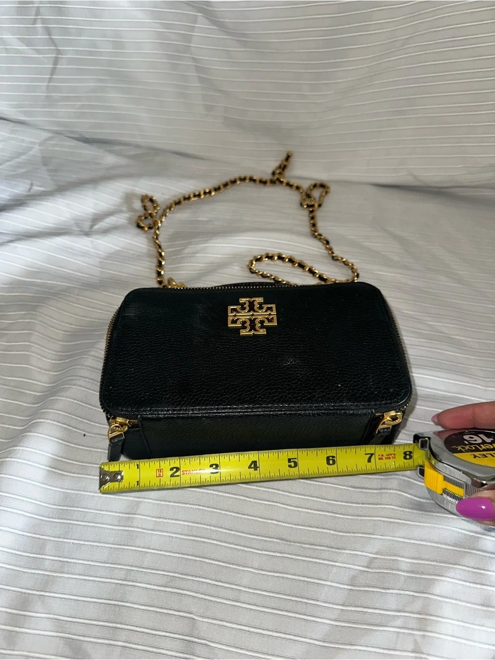 Tory Burch compact pebbled
